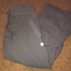 Grey lululemon capris